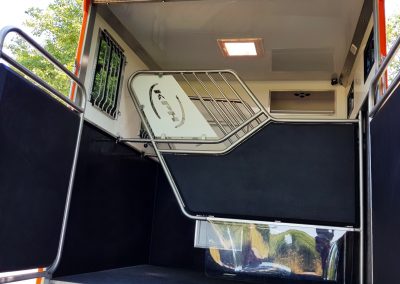 Helios 7.5 tonne horsebox horse area