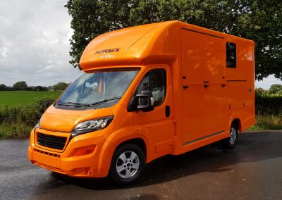 Aeos 3.5 tonne Compact horsebox in pearl metallic orange