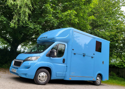 Aeos QV ST 3.5 Horsebox