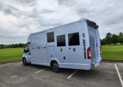 Aeos Discovery 45 Horsebox - rear view