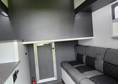 Aeos Freedom 45 Horsebox - day living