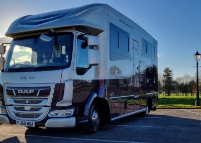 KPH Helios 75 horsebox 2023 front view