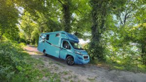 Aeos Discovery 45 horsebox