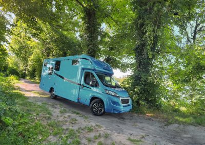 Aeos Discovery 45 horsebox