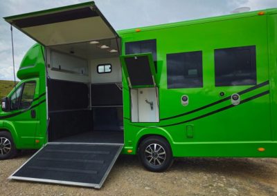 Aeos Discovery 45 horsebox in Emerald Pearl - open ramp