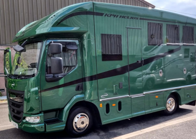 KPH Helios Compact 75 Horsebox in green